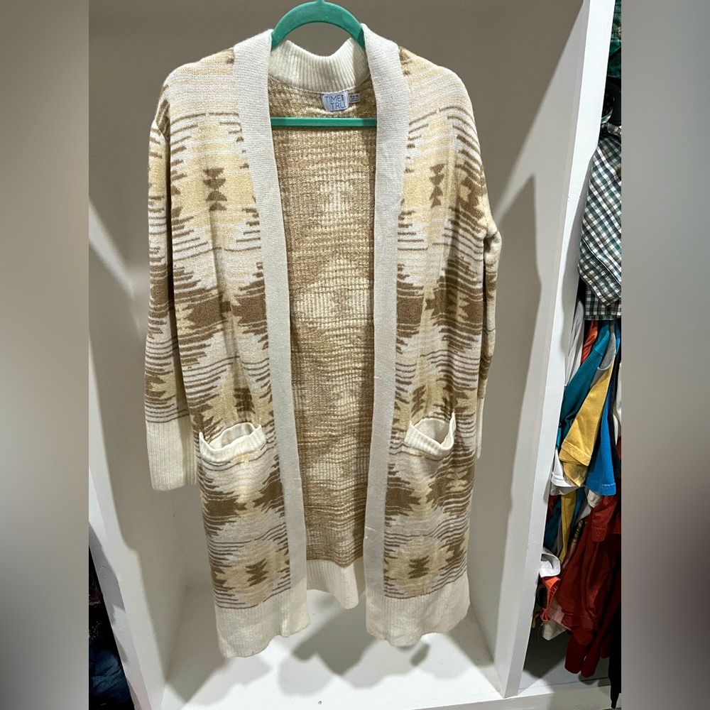 Cardigan sweater